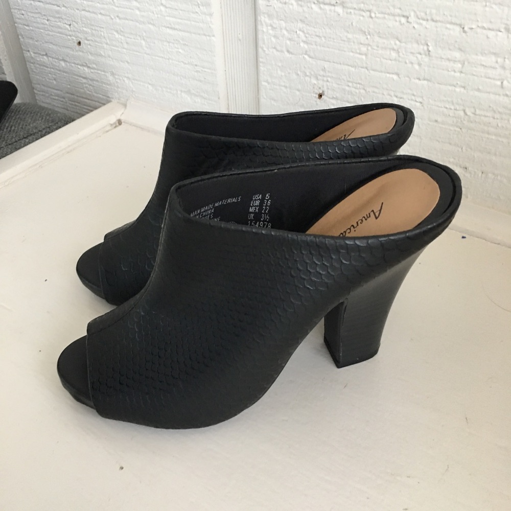 Size 5 American Eagle open toe heel